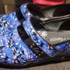 Koi by Sanita, size 39, patent leather clogs